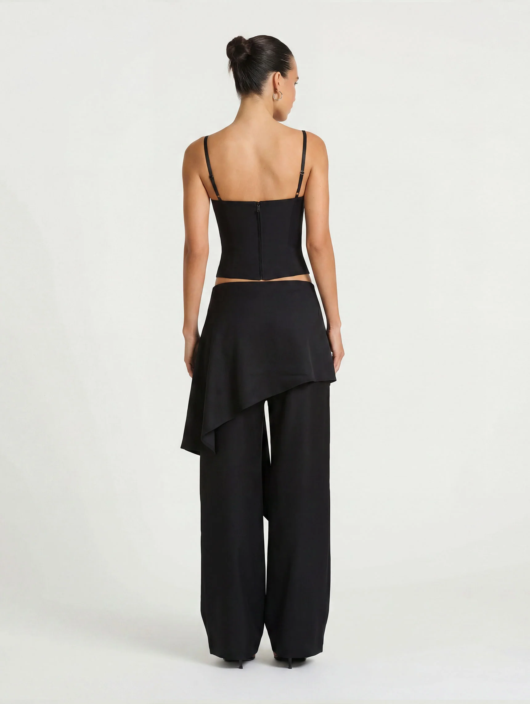 Anastasia Pant - Image 3